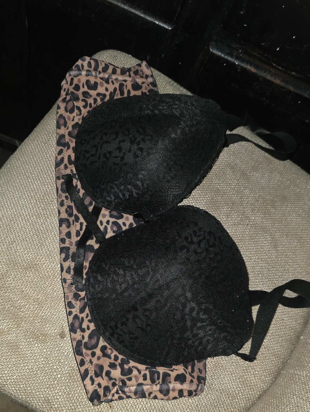 Black Fuchsia Women’s Push-Up Bra and Leopard Thong Set - Black